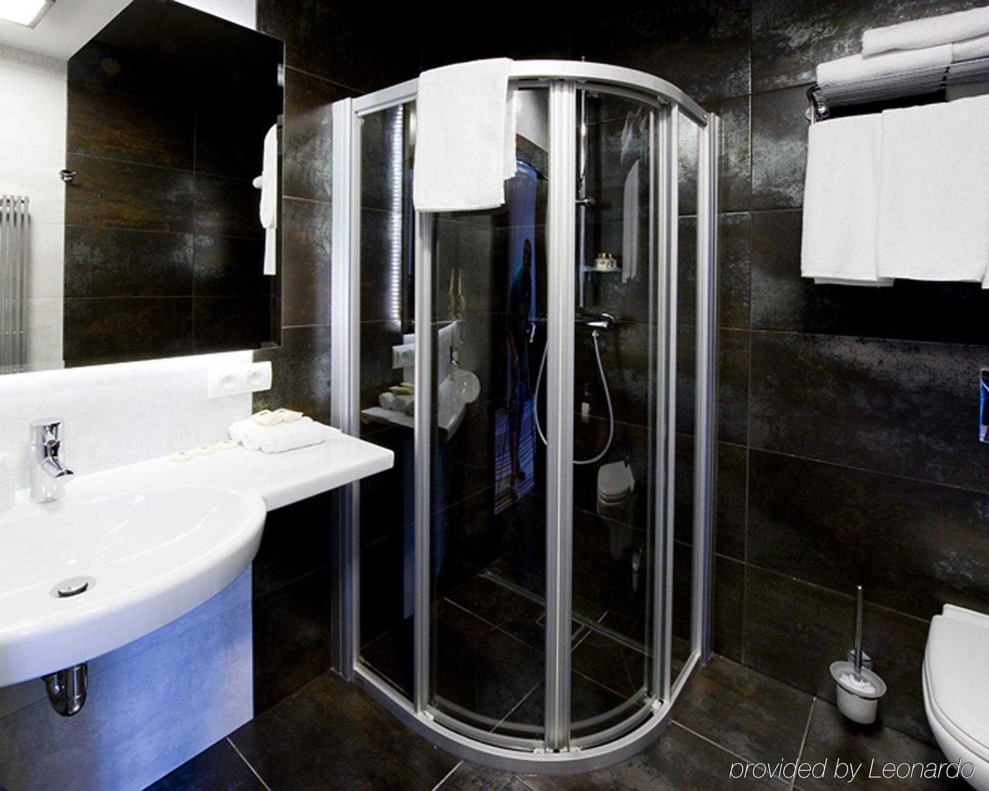 Hotel Symfonia Osjaków Szoba fotó